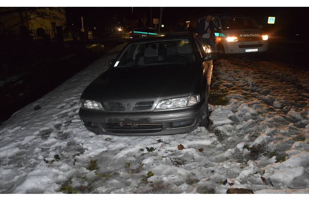 21-ročný muž ukradol susede auto, po niekoľkých metroch sa mu minul benzín