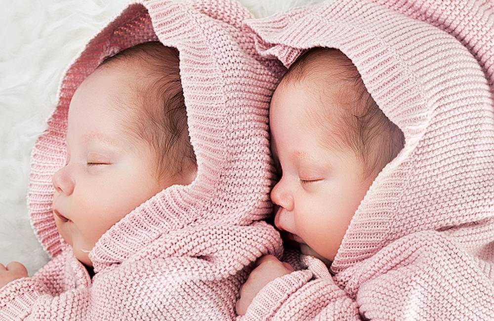 Prvými dvojičkami v roku 2018 sú Hana a Jana, narodili sa na Zemplíne tri minúty  po sebe