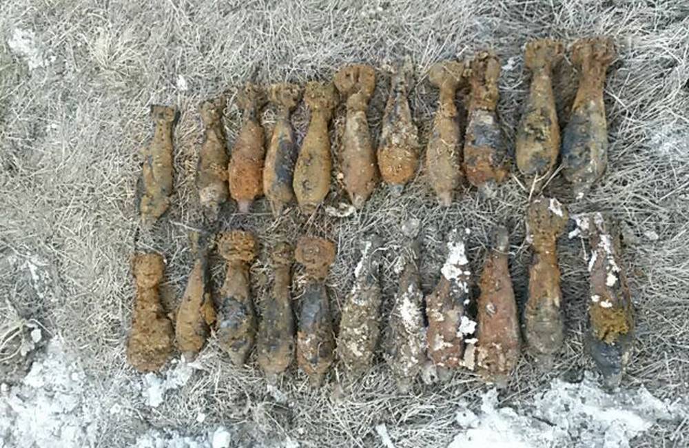 V obci Žipov robotníci počas výkopových prác našli 25 delostreleckých mín z 2. svetovej vojny