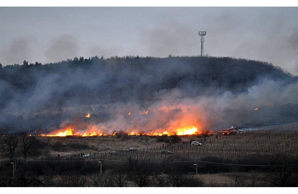 Za posledné štyri mesiace hasiči zasahovali pri 1 914 požiaroch,  pri vypaľovaní trávy 217 krát