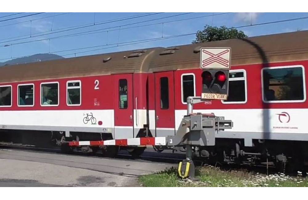Práce na oprave železničného priecestia v Slovenskom Novom Meste pokračujú, uzávierka potrvá 3 dni