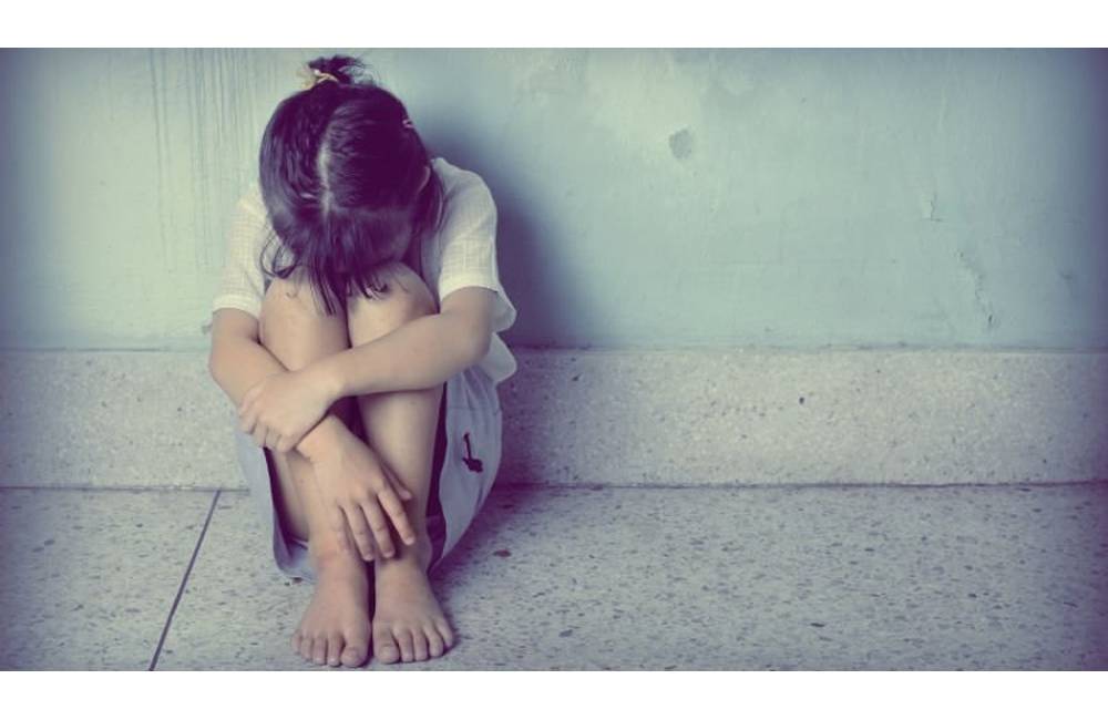 Foto: Muž z Kanady mal zneužívať maloleté dievčatá v rodinnom dome vo Veľkom Šariši