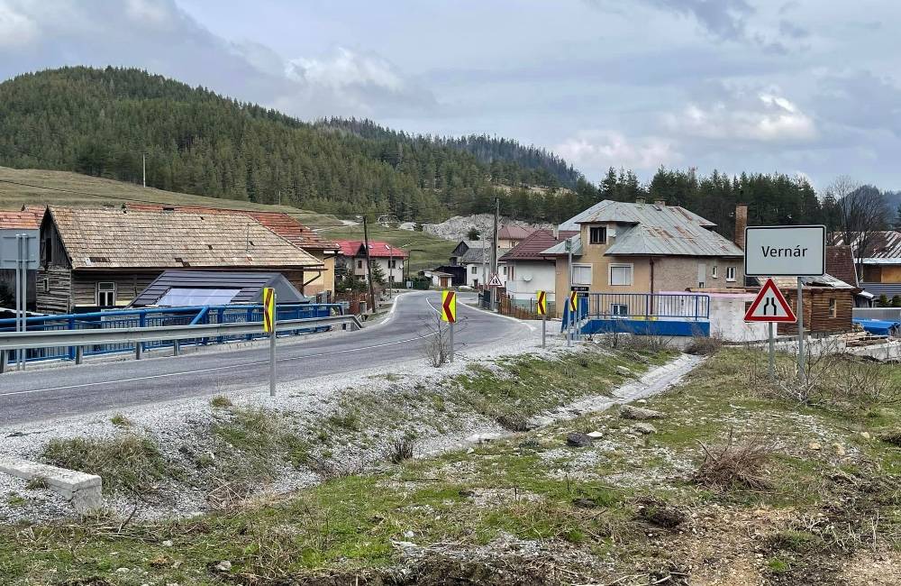 Foto: Začala sa rozsiahla rekonštrukcia cesty prvej triedy v obci Vernár, potrvá asi dva roky