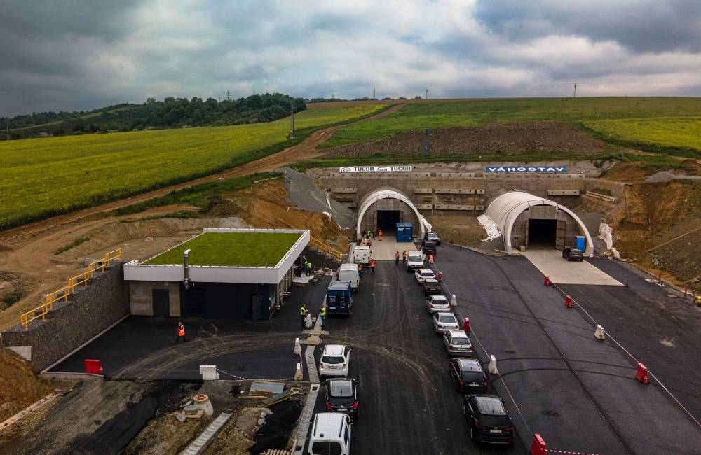 Stavba severného obchvatu Prešova na R4 napreduje. Tunel Bikoš by mal čoskoro pribudnúť do prevádzky