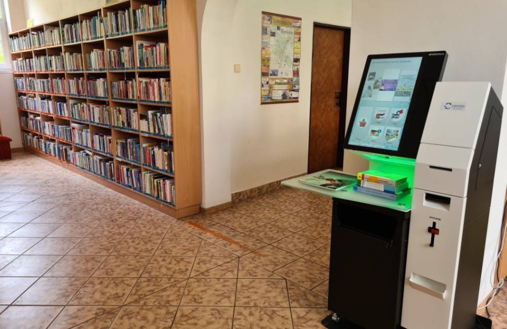 V troch župných knižniciach pribudli moderné samoobslužné stanice na výpožičku, predĺženie a vrátenie kníh