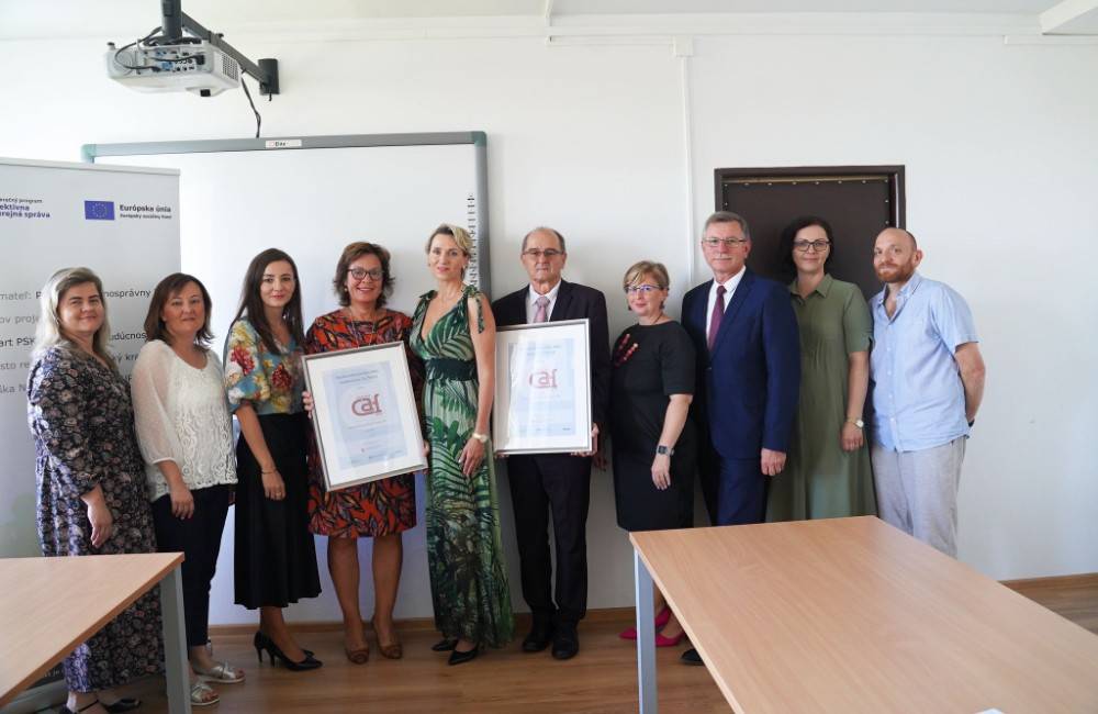 FOTO: Dve stredné zdravotnícke školy z Prešovského kraja získali ocenenie za používanie modelu CAF