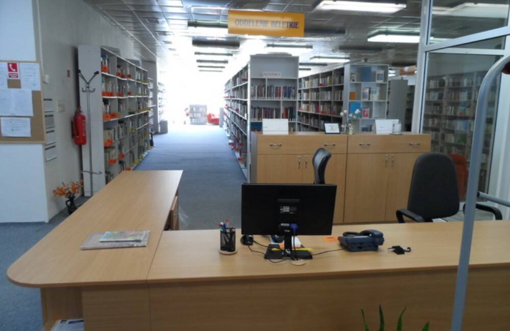 Od stredy bude Vihorlatská knižnica v Humennom zatvorená. Besedy sa presunú na iné miesta