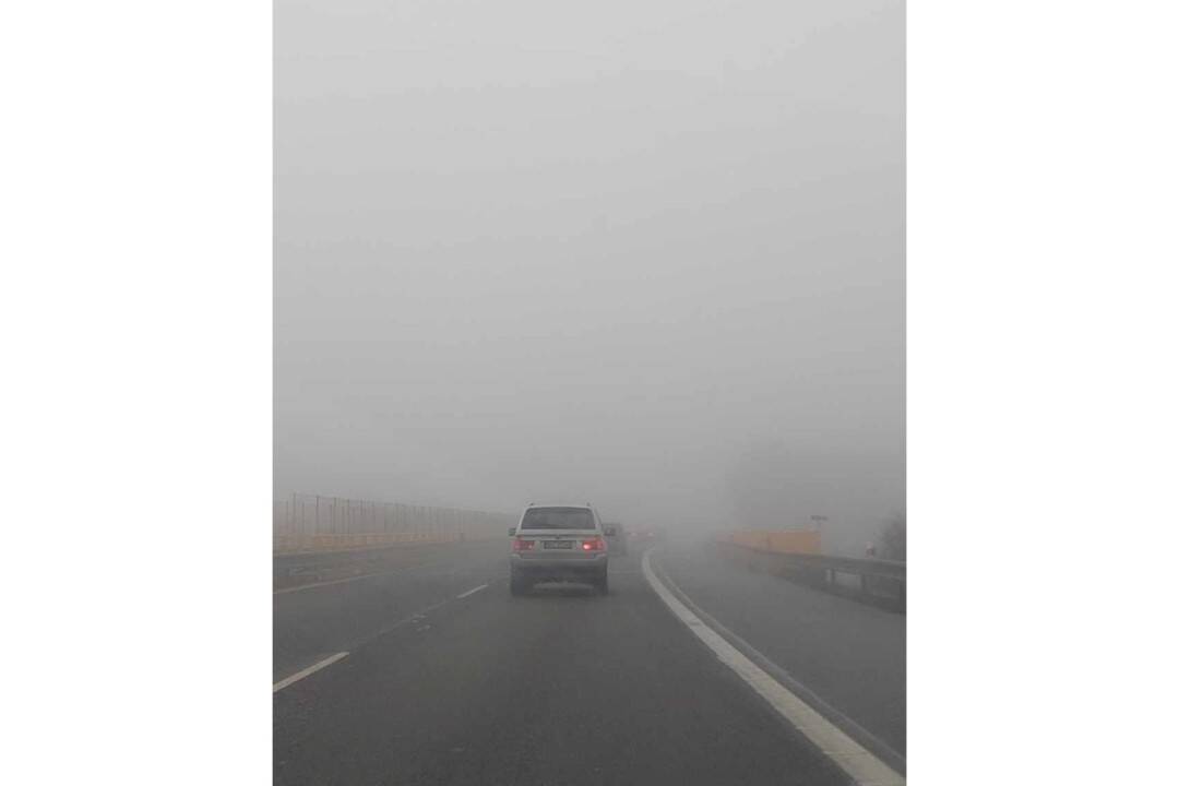 Foto: Pre veľkú hmlu došlo k nehode pred tunelom Branisko, vodiči nezabudnite si zapnúť hmlové svetlá