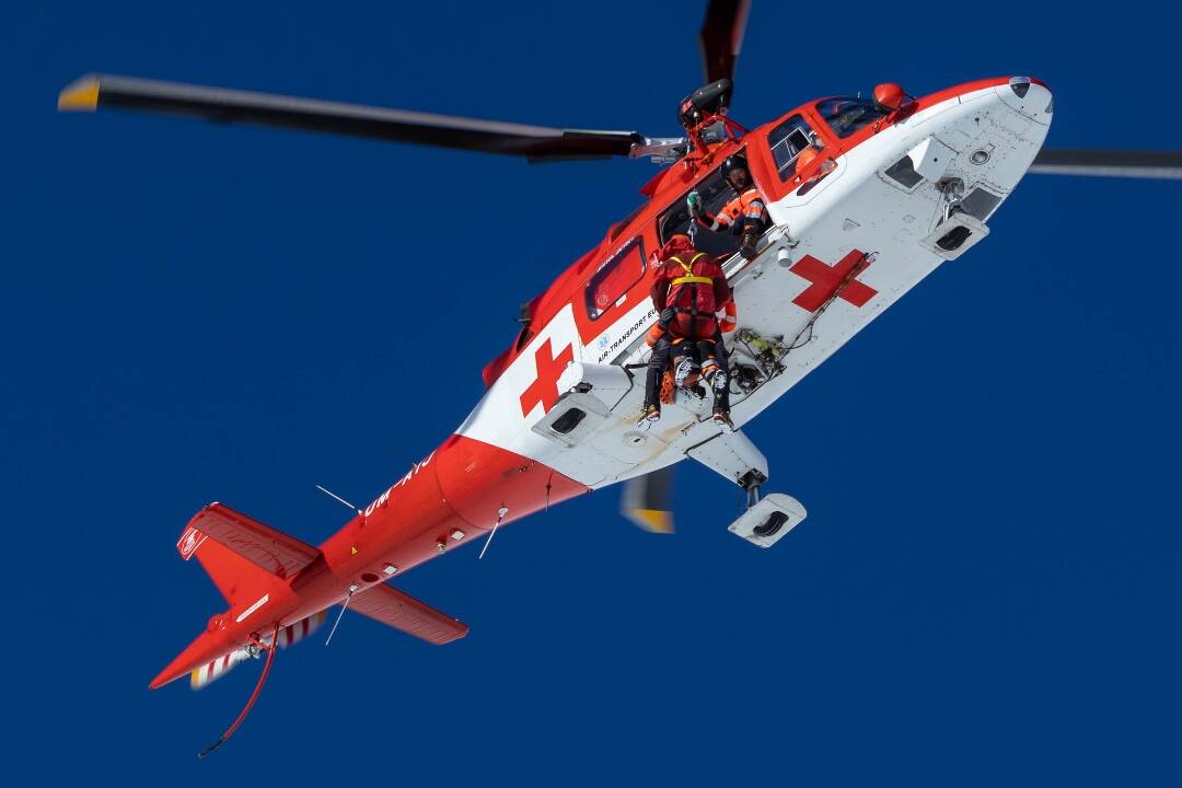 V oblasti Bystrej lávky spadli dvaja turisti, po 50-metrovom páde potrebovali pomoc horských záchranárov