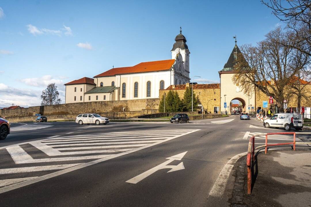 FOTO: Problematická križovatka v Levoči sa už čoskoro zmení na kruhový objazd