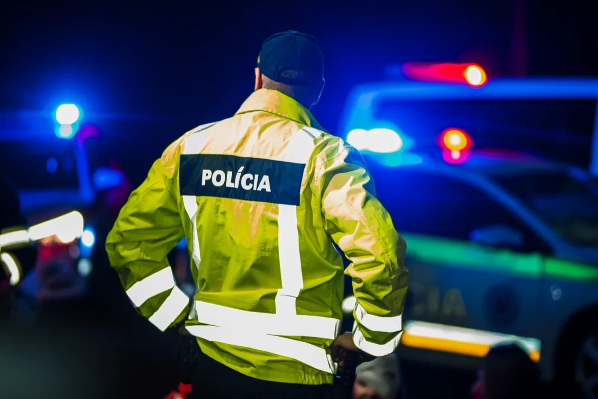 Agresívny útok v obci Svinia. Piati muži zaútočili na maloleté dieťa aj mladistvých, padli obvinenia