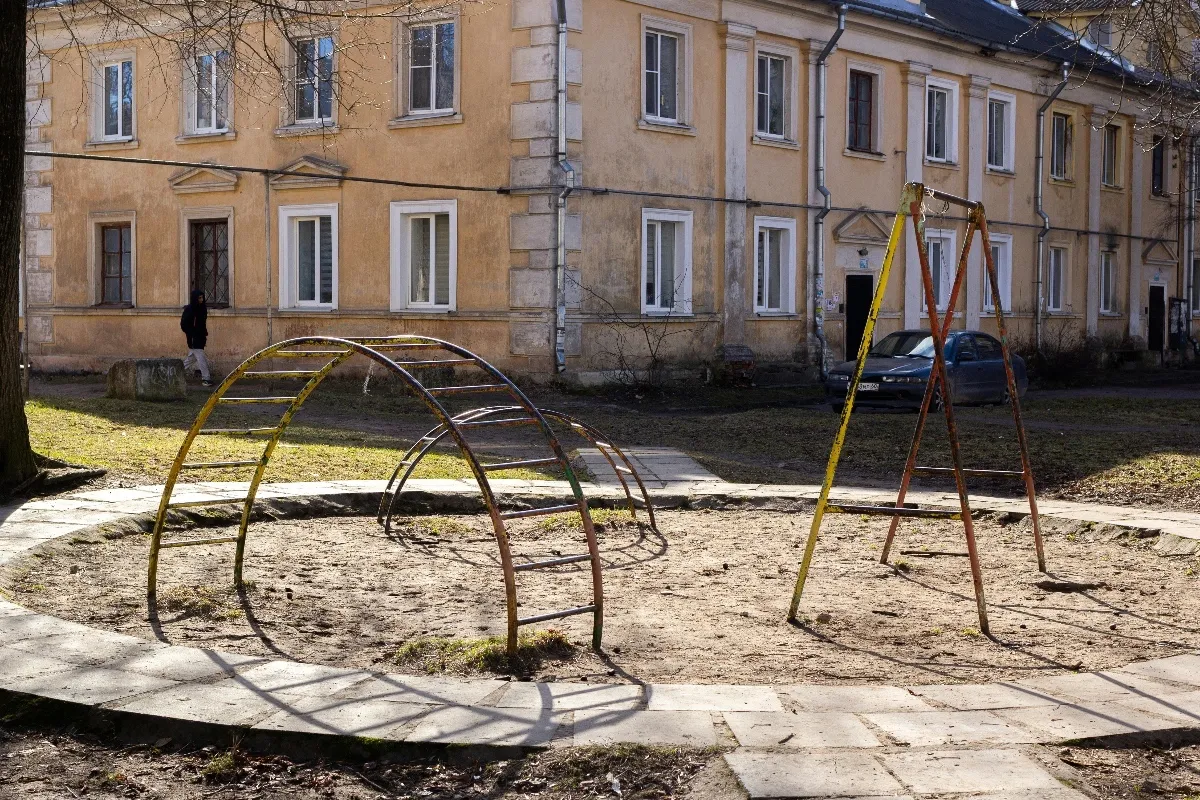 Obyvatelia vnútrobloku v Starej Ľubovni sú v šoku. Obľúbené miesto ostalo zo dňa na deň oplotené