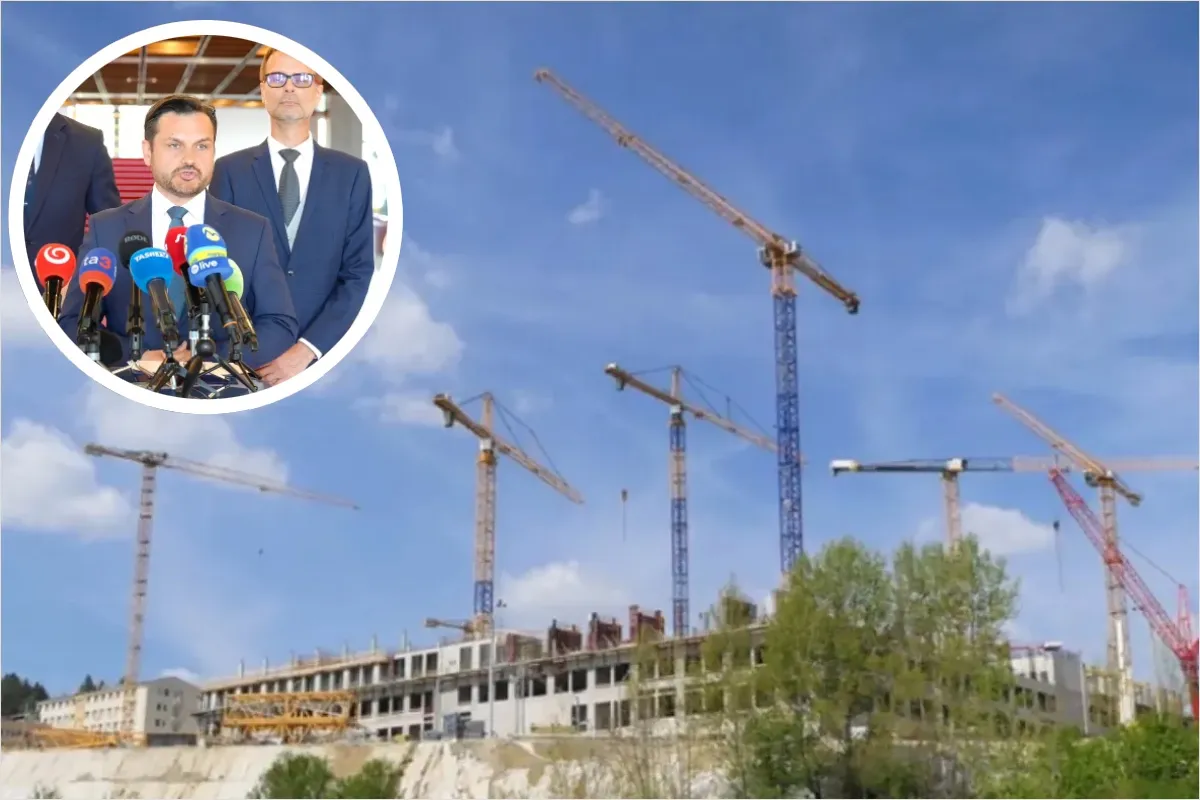 Opozícia zvoláva pre nemocnicu v Prešove mimoriadny výbor. Kaliňáka vyzývajú, aby o stavbe informoval