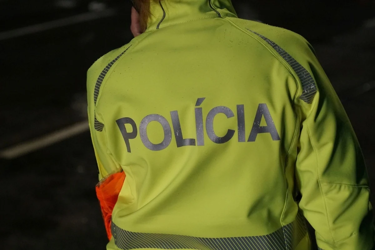 Na diaľnici D1 v smere z Prešova museli vodiči zvýšiť opatrnosť. Auto šlo v protismere