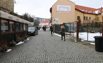 Na ulici Ku Kumštu vznikla nová pešia zóna, na Kováčskej ulici sa mení organizácia dopravy