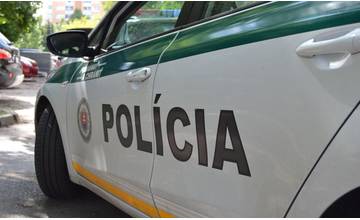 Polícia zadržala dvoch mužov vo veku 47 a 26 rokov na Babete a malotraktore pod vplyvom alkoholu