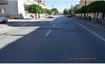 Polícia hľadá neznámeho vodiča a svedkov dopravnej nehody, ktorá sa stala za hotelom Dukla