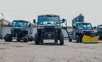 Na údržbu cyklotrás v Poloninách budú cestári využívať nové pracovné stroje