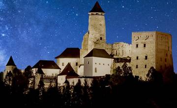 Návštevníkov Ľubovnianskeho hradu čaká počas slávností bohatý program, pripravené sú aj nočné prehliadky