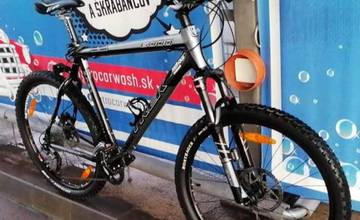 VIDEO: Hľadá sa bicykel, ktorý bol ukradnutý z bytového domu v Prešove. Videli ste ho? 