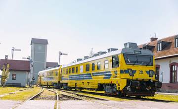 FOTO: Do prevádzky bol uvedený nový diagnostický vlak. Ten má upozorňovať na chyby koľajníc