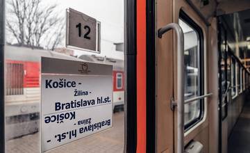 Začiatkom školského roka sa zvýši počet vlakov na celom Slovensku, pribudnú aj vozne v InterCity spojoch