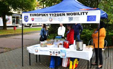 FOTO: Európsky týždeň mobility prišiel aj do Humenného. V utorok si mohli cyklisti vychutnať raňajky na námestí