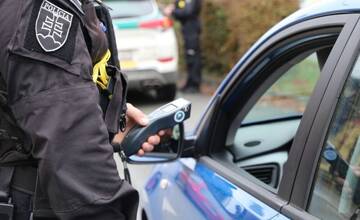 Policajti zastavili v Hanušovciach nad Topľou vodiča kamiónu. Dychová skúška odhalila takmer 2,3 promile