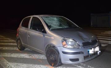 FOTO: V Bertotovciach zrazilo osobné auto chodca, ktorý utrpel mnohopočetné zranenia
