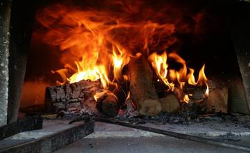 Kúriť nie je dovolené čímkoľvek. Za znečisťovanie ovzdušia hrozí pokuta až 5-tisíc eur