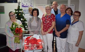 FOTO: Vo vranovskej nemocnici sa narodilo tisíce bábätko tohto roka, mama porodila všetky deti vo Vranove