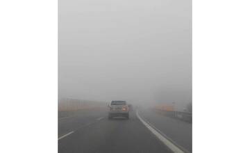 Pre veľkú hmlu došlo k nehode pred tunelom Branisko, vodiči nezabudnite si zapnúť hmlové svetlá