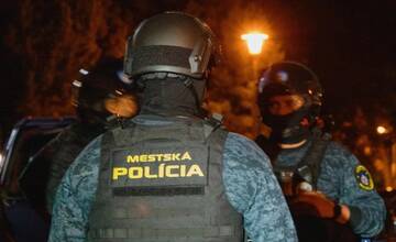 V uliciach Popradu vyčíňa gang mladistvých. Situáciu rieši mestská a štátna polícia