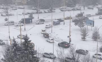 V Prešove zvýšte za volantom opatrnosť. V mnohých úsekoch sa na cestách šmýka