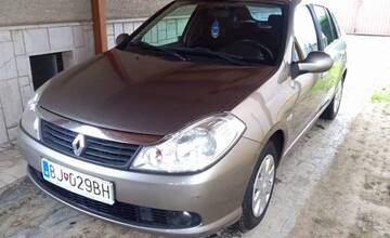 V Bardejove niekto ukradol osobné auto. Pátra po ňom HAKA