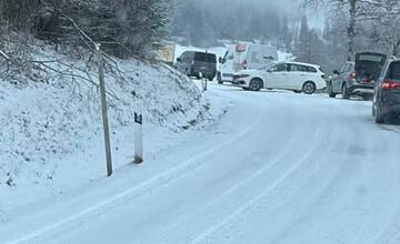 Na územie Slovenska sa vrátila zima. Sneh komplikuje dopravu aj v Prešovskom kraji 