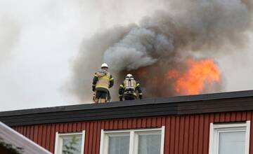 Ničivý požiar v Teriakovciach: Rodina s malým dieťaťom dnes prišla o strechu nad hlavou