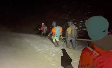 Dvojica poľských horolezcov uviazla v náročných podmienkach a v tme v stene Huncovského štítu