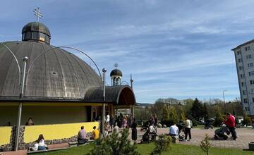 V súvislosti s rozlúčkou s tragicky zosnulými dievčatami upozorňuje Stará Ľubovňa na organizáciu dopravy