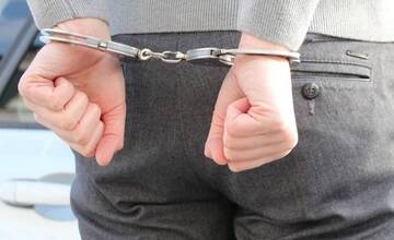 Muž zo Sniny prechovával bez povolenia zbrane, boli na nich vykonané nedovolené úpravy