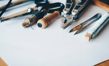 Trhovisko v Snine zaplnia remeselné výrobky. Deti potešia tvorivé dielne či drevený kolotoč