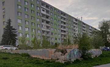 Po tragickom výbuchu plynu v Prešove zostali iba základy bytovky. Prešovčania by tam chceli pamätník