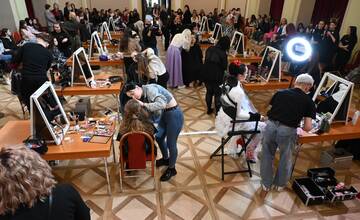 FOTO: Študenti z Prešovského kraja uspeli na súťaži v účesovej tvorbe a dekoratívnej kozmetike