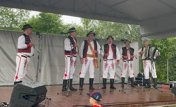 FOTO: Dnes oslavujú všetky maminy, mestá a obce kraja ponúkajú bohatý program