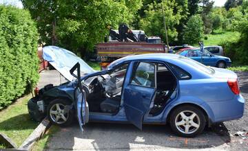 Spolujazdkyňa sa bude po zrážke medzi osobným autom a nákladiakom v Humennom liečiť 42 dní