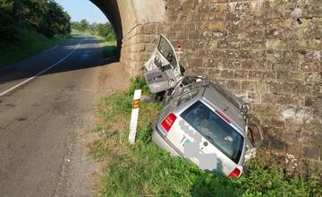 Tragické ráno na ceste zo Spišského Štvrtka: Vodič narazil do železničného podjazdu, pomôcť sa mu už nedalo