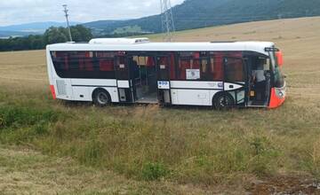 V okrese Svidník došlo k nehode autobusu, zranilo sa päť ľudí