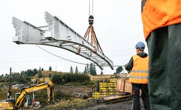 FOTO: Výstavba Štrbského mosta za 3 milióny. Práce pod Tatrami prebiehajú v plnom prúde