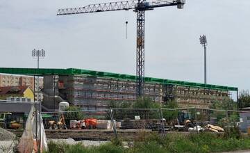 FOTO: Futbal Tatran Aréna Prešovčanom rastie pred očami. Takto stavba aktuálne vyzerá