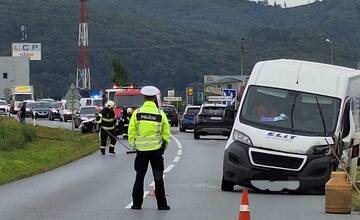 Pri Priemyselnom parku Záborské došlo v ranných hodinách k dopravnej nehode. Na mieste sa tvorili kolóny